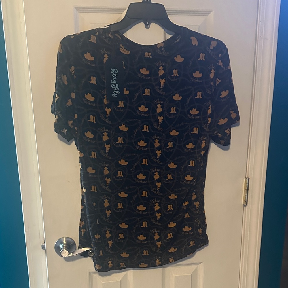 2 fly co Women’s Black Short Sleeve Tee with Gold Cowboy Print